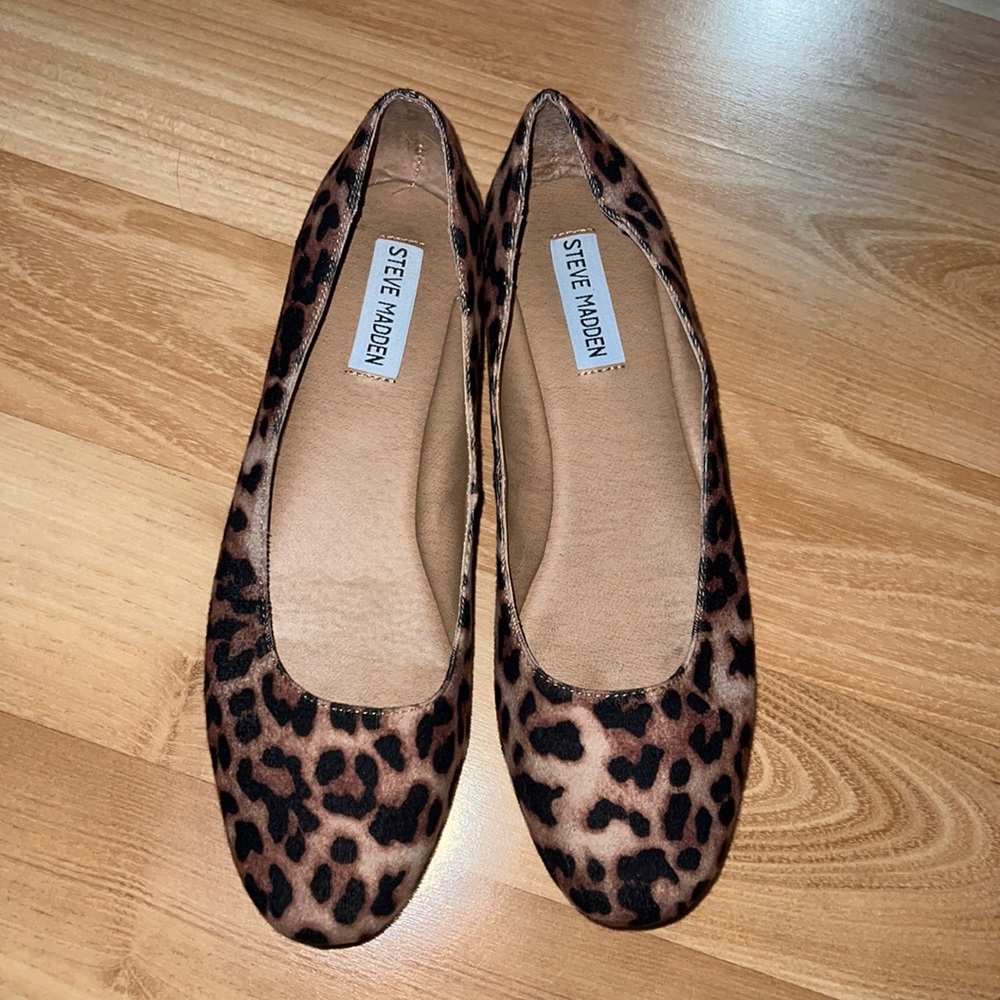 Steve Madden leopard print flats size 8.5